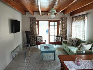 River Side Holiday Home near Franschhoek - Hou Moed - 8