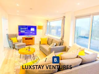 Luxury 4BR Brighton Home Near South Downs with Stunning Sea Views, Pool Table & FREE Parking for 4 Cars - Brighton & Hove - 9
