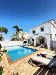 Hephaestus Villa, Pool, BBQ, Ayia Triada beach - Paralimni - 6