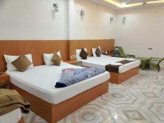 NIRMALA PALACE In 600 mitr Ram mandir - Ayodhya - 0