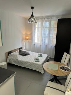 Studio ElevenStar - 0