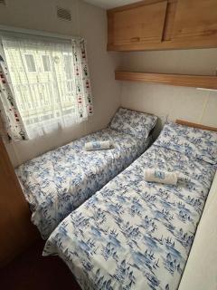 6 Berth Caravan - Heacham Holiday Park - 5