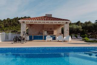 The Secret Garden Villa - Vela Luka (Vallegrande) - 2