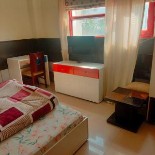 Simple Guest House - Srinagar - 1