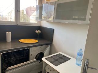 F2 avec grand balcon quartier gare! - 5