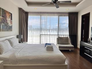 3bdr Lakeview Townhouse with Jacuzzi in Laguna #86 - - 3