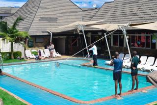 Golden Gates Hotel - Mweiga - 6