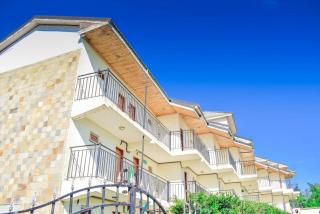 Golden Gates Hotel - Mweiga - 4