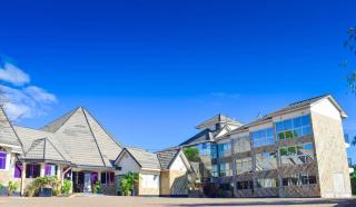 Golden Gates Hotel - Mweiga - 1