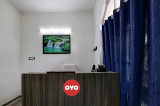 Hotel O R S Guest House - Nova Deli - 0