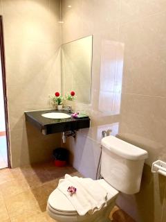 Chang Hostel Patong Phuket - Patong - 8