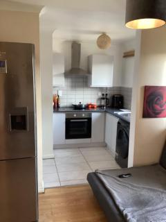 Marthins Apartment - Thamesmead - 4