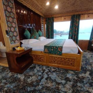 HB Freedom group of Houseboats - 1