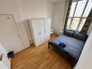 356 Manor House near Central London - Londra - 0