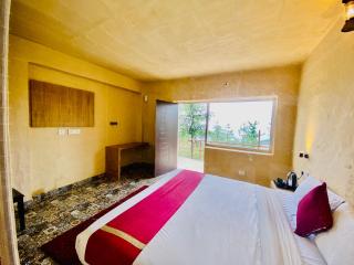 Staycation Premium Mud House with Balcony Mashobra - A Nature Retreat - 5
