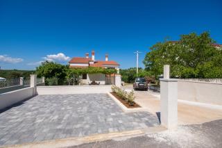 Villa Loredana, a warm and sunny villa close to the beach - Vinkuran - 9