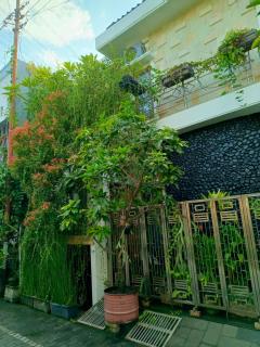 ChiGhaya Guest House - Lawean - 0