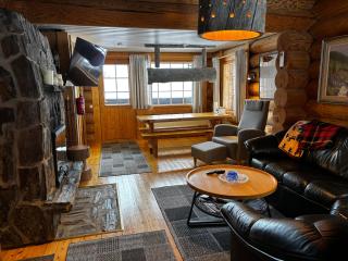 Ruska 2, Ylläs, Äkäslompolo, Lapland - Log Cabin with Lake and Fell Scenery - Äkäslompolo - 9