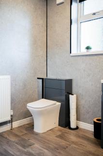 Modern 5 Bedroom Terraced Luxurious House - Colwyn Bay - 9