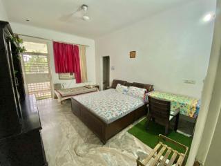 Ayan home stay - Gurgaon - 9
