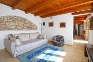 Charming house with garden and BBQ in Galizana - 4