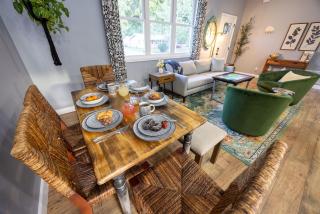 Central Location, Hot tub, Digital Game Table - 5