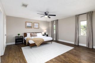 12510 Stunning 4BR with Stylish Design - San Antonio - 0
