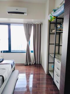 Cozy & Stylish Staycation and Netflix - WiFi and Pool - 0