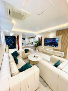 Premium Luxurious Apartments Goldcrest Mall Residency - 8