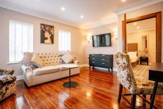 TF Royal Hotel & Theatre - Castlebar - 1