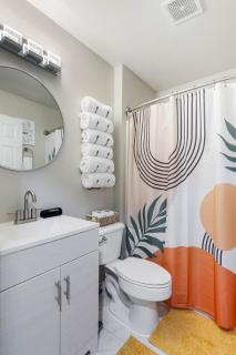 Cozy Family Basecamp! Near Lackland Sea World & DT - San Antonio - 2