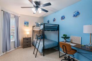 Cozy Family Basecamp! Near Lackland Sea World & DT - San Antonio - 6