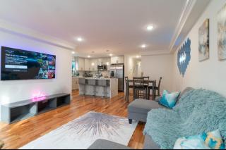 Divine Essence - Newark - 8