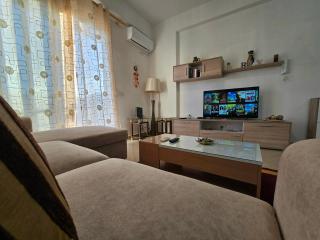 Modern , quiet , family friendly & fully furnished apartment - Vlorë - 9