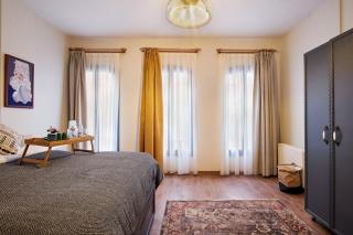 Modern Furnished Historical Building - 9