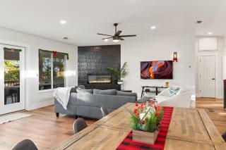 Heated Pool and Jacuzzi, Scenic Mountain View, Lux and Cozy, - 6