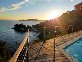 Loue appartement 128 m2 dans résidence haut standing avec piscine, tennis et accès privé plage - Toulon - 6
