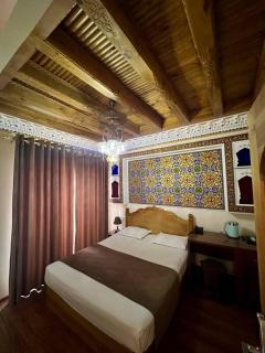 Best Imran hotel Location on the centre - 9