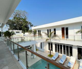 Lux Villa Tumbak Bayuh - Tumbak Bayuh - 4