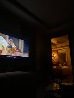 Goldcrest Mall Luxury Apartment - 0