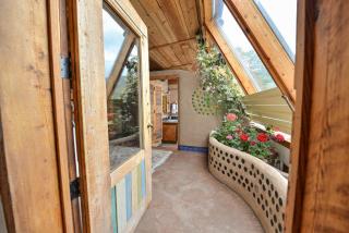 Peaceful Mt Top Earthship Retreat with Sauna & Views - Valdez - 2