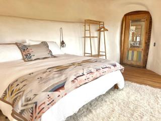 Peaceful Mt Top Earthship Retreat with Sauna & Views - Valdez - 1