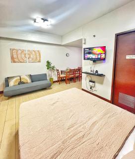 Nara Homes at Palm Tree Villas in front of NAIA Terminal 3 - Manila - 5