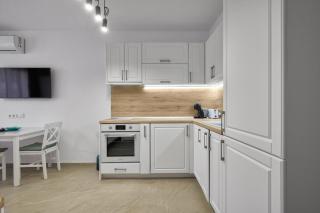 MAESTRA Bamboo Beach Luxury Studio - FREE Parking - 5