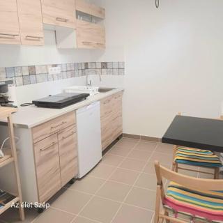 Bíbor Apartman - Vonyarcvashegy - 5