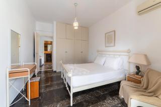 Eln's Sunlit Apartment - 4