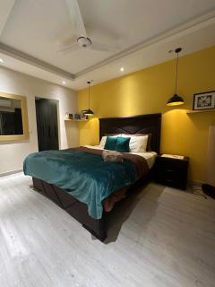 Premium Luxurious Gold Crest Mall and Residency Apartments - 0