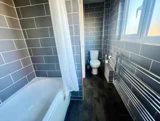 Spacious - 2 Double bed - City Home - Sleeps 6 - Free Parking - Hereford - 8