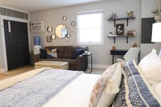 Studio 604 - Bloomington - 3
