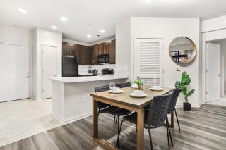 Spacious Comfort Near Downtown Hotspots - 4